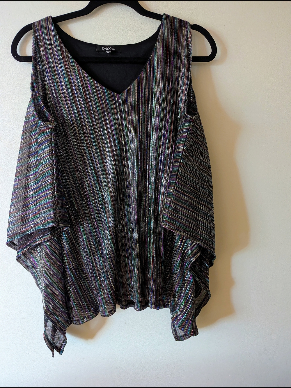 Onyx Metallic Multicolor Striped V-Neck Top M